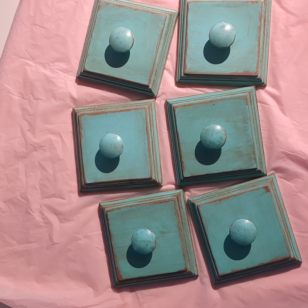 6 wall hangings for jewelry or pictures